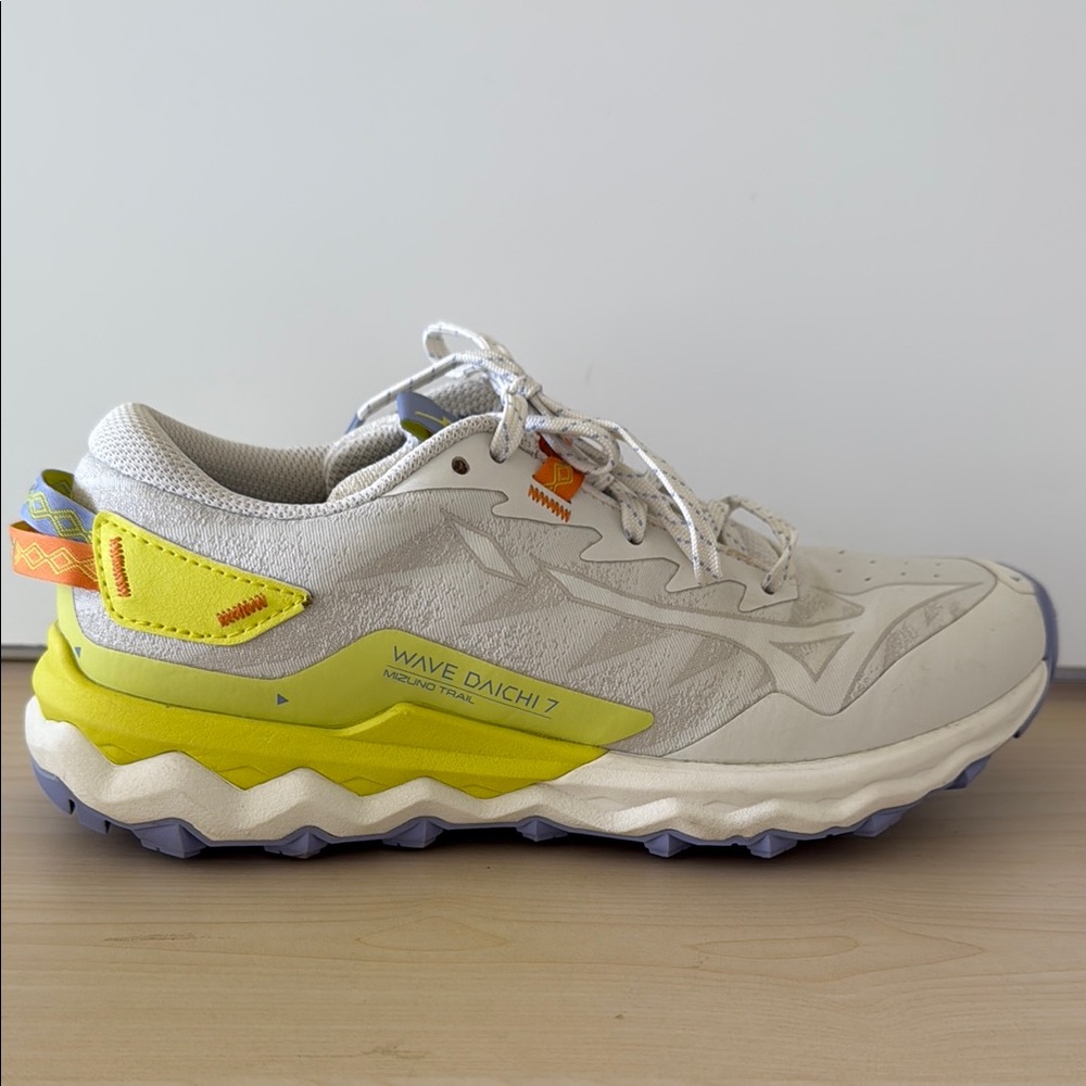 ROXY ~ Mizuno Wave Daichi 7 Cream and Yellow Running Trail Shoes